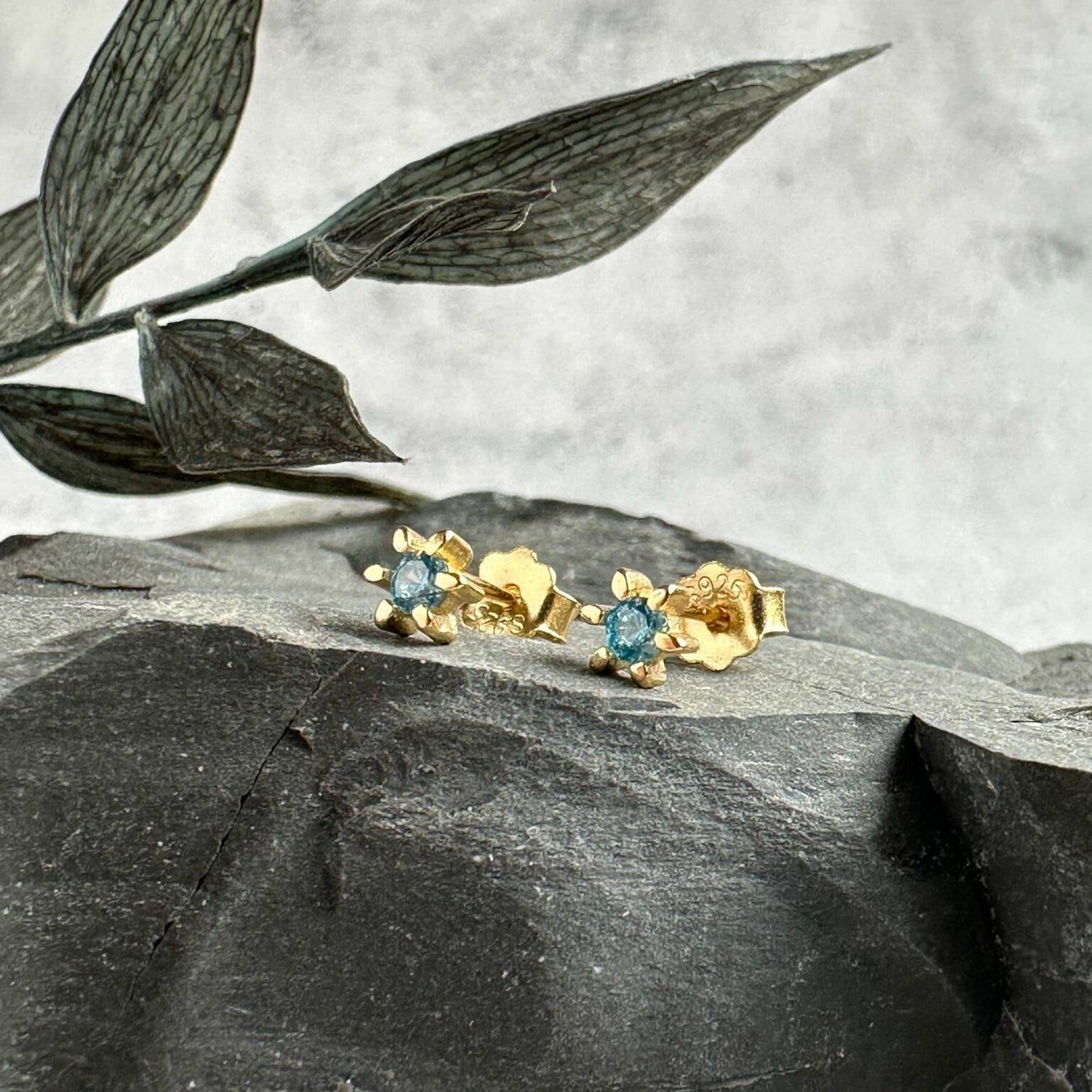 EVE - Stud Earrings - Sterling Silver - Gold Plated - Blue CZ