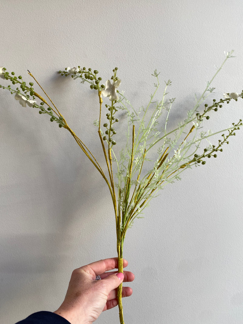 Flower Spray - Creme