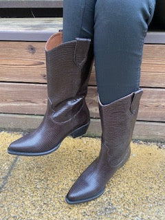 Boots Cowboy - Light Wine
