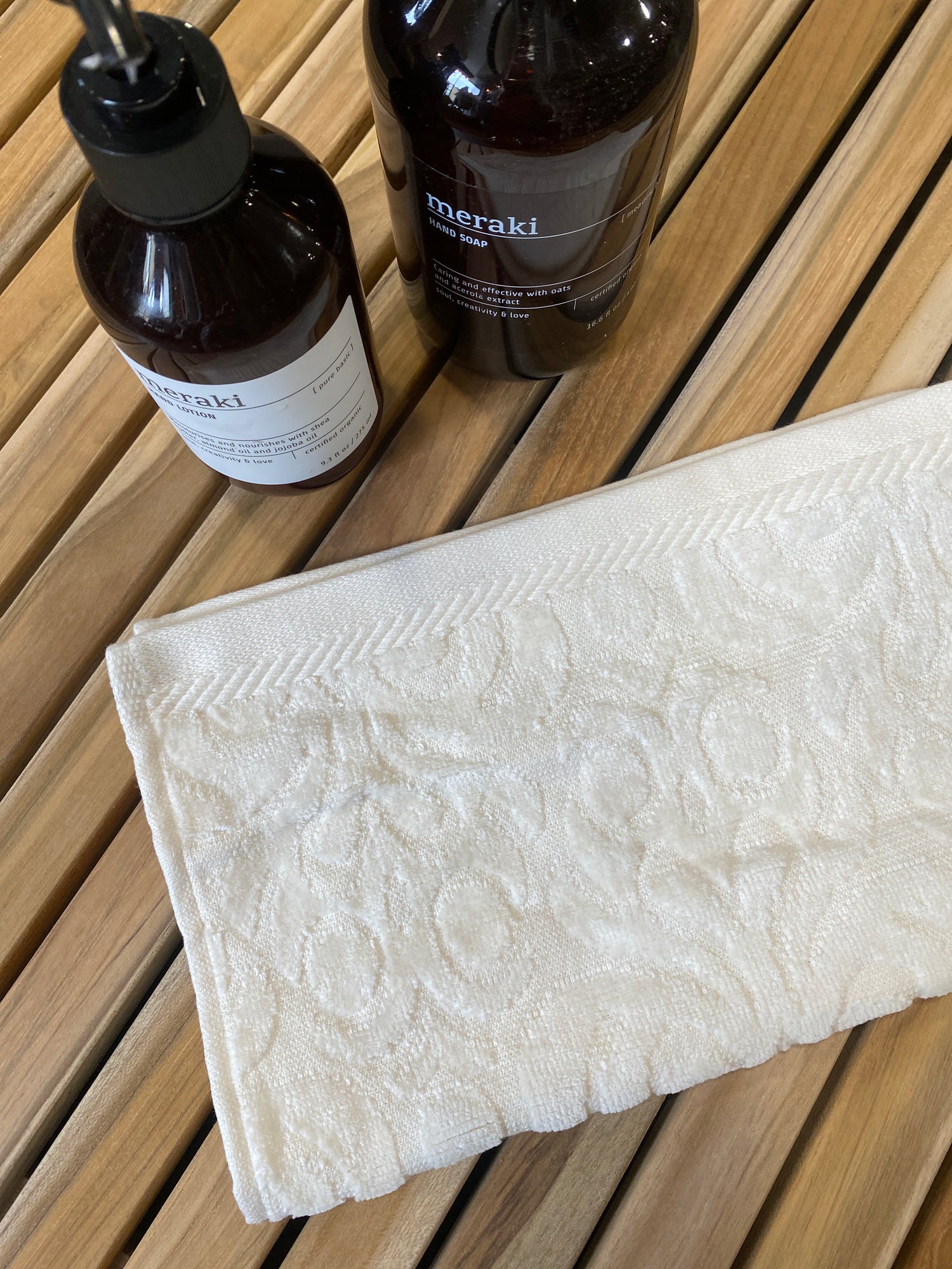 Flannel Mitten - Ivory - Embrossed Velvet Detail