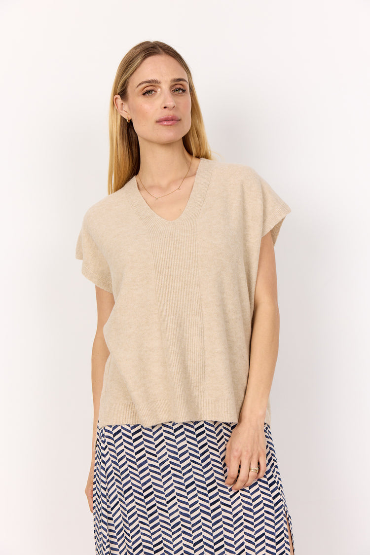Shirts, Tops & T-Shirts