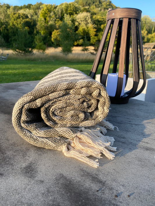 Throw  -  Dark Green