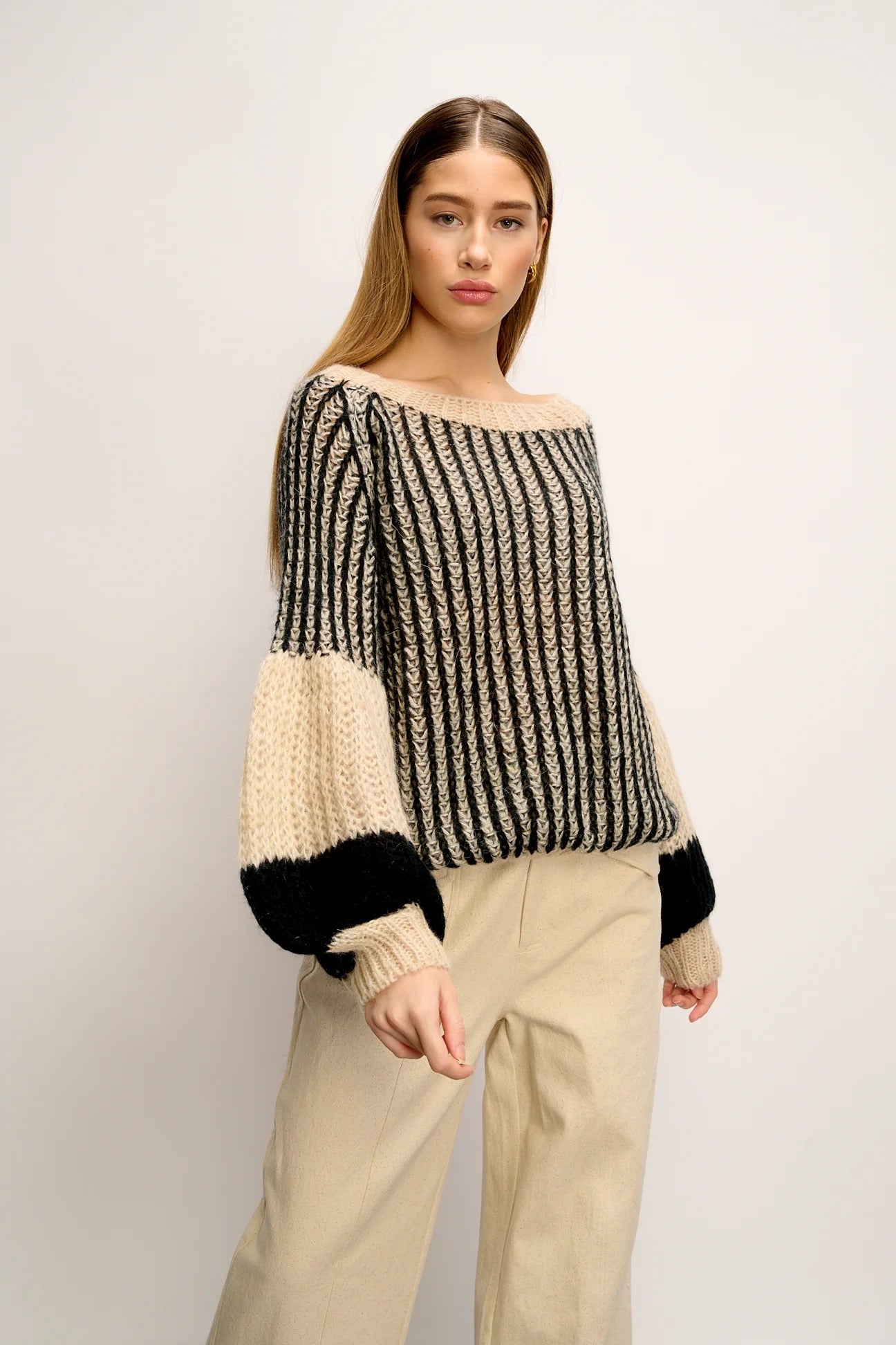 Jumper - LIANA Knit -Cream / Black