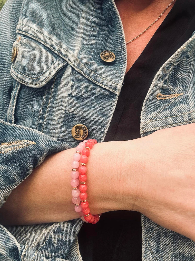 Bracelet - Natural Stones With Golden Spacers - Coral