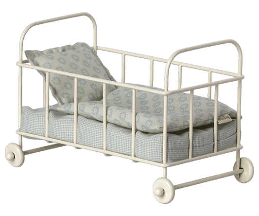 Cot Bed Micro with light blue mattress, blanket and pillow