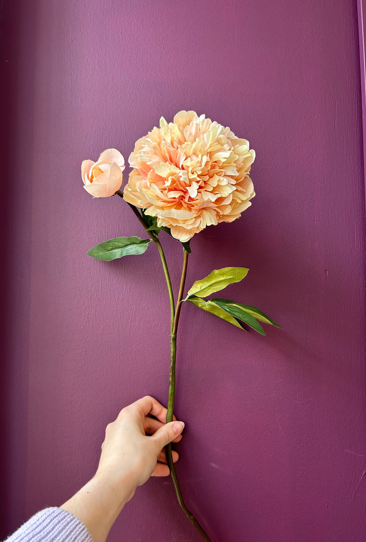 Artificial flowers, trees & plants