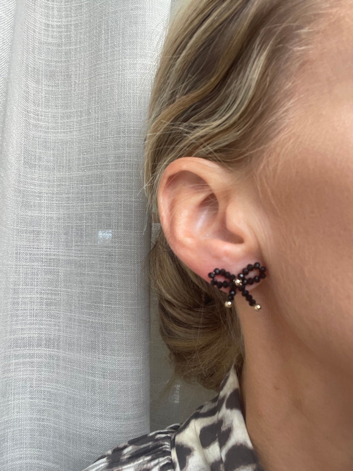 Earrings - JULIETTA - Bow Beaded Black