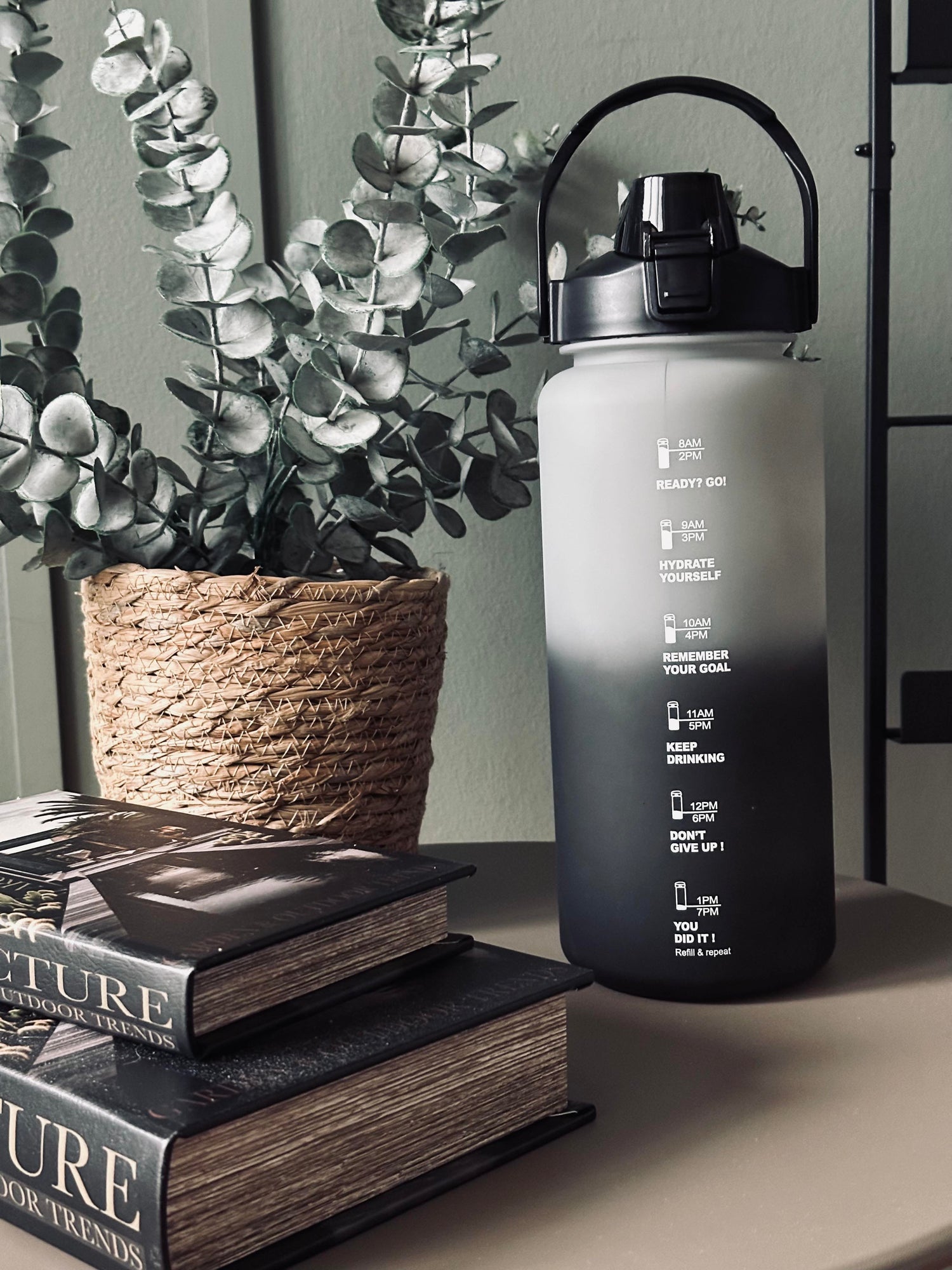 Sports Drinking Bottle - EVERYDAY - XXXL - 2000ML - Black/Grey