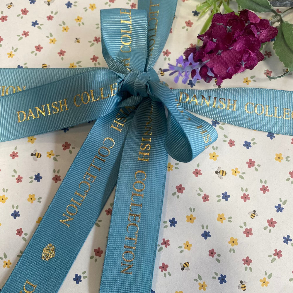 Seasonal gift wrapping