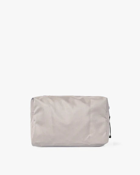 Bag - DAY GWENETH RE-S WASHBAG S - Chateau Gray